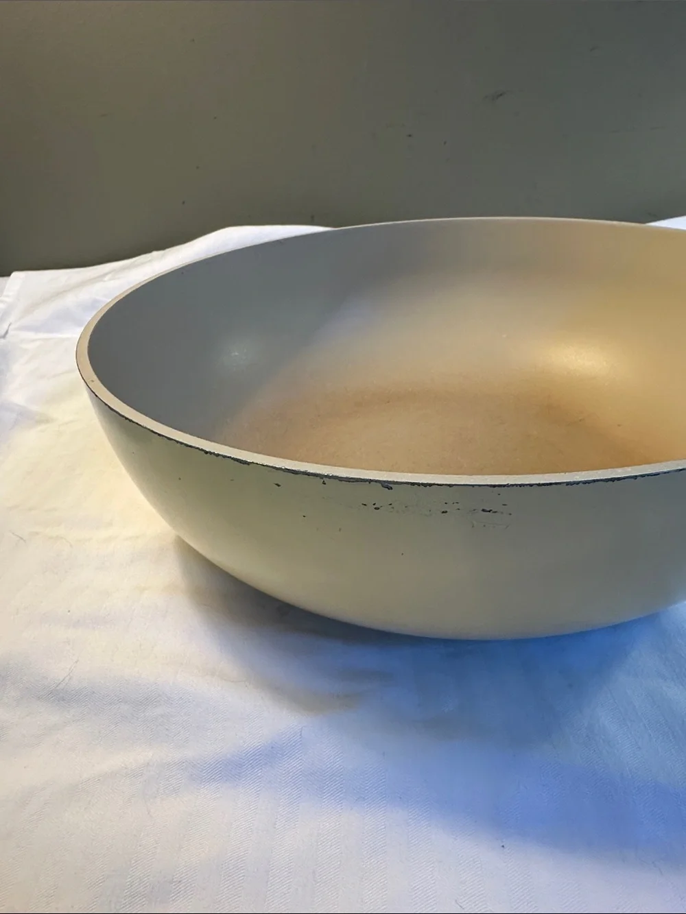 VELOSAN Creamish or yellow Nonstick Frying Pan with Lid -